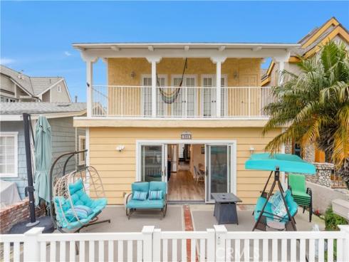 325  Grand Canal  , Newport Beach, CA