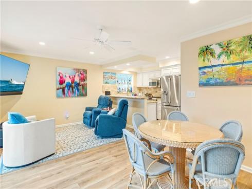 325  Grand Canal  , Newport Beach, CA