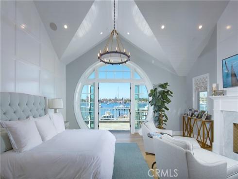 1324 E Balboa   Boulevard, Newport Beach, CA