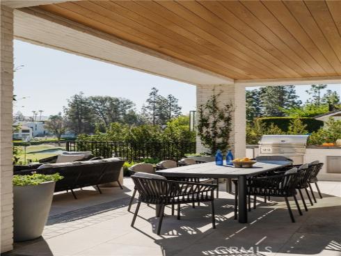 8  Cherry Hills   Ln, Newport Beach, CA