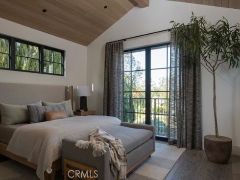 8  Cherry Hills   Ln, Newport Beach, CA