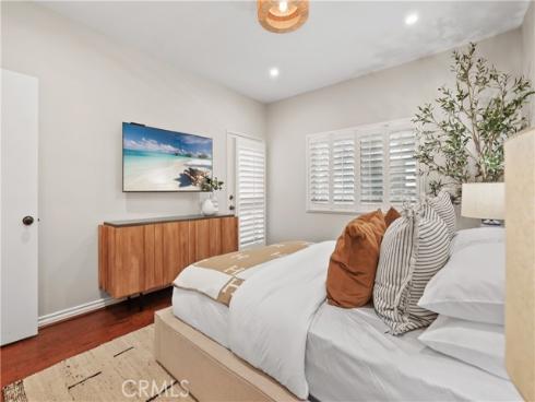 366 Villa Point , Newport Beach, CA