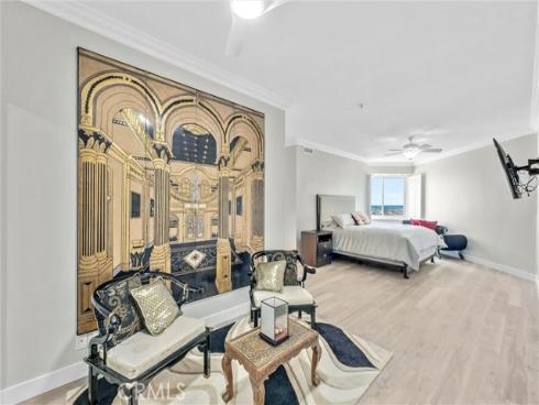270  Cagney  207 , Newport Beach, CA