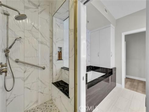 270  Cagney  207 , Newport Beach, CA