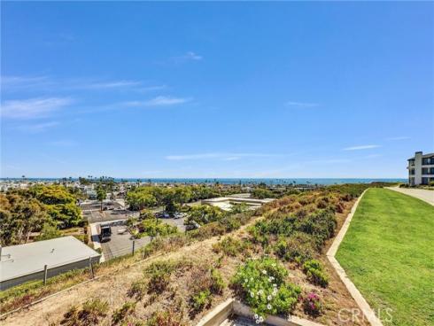 270  Cagney  207 , Newport Beach, CA