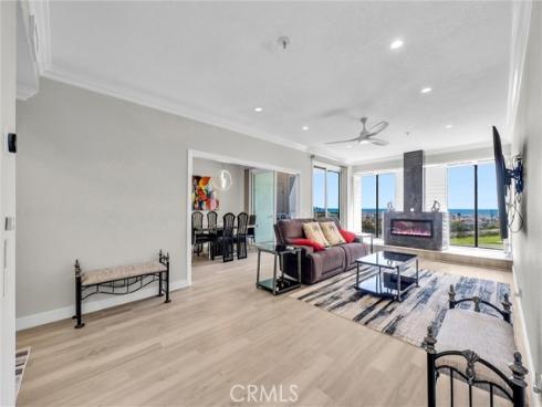 270  Cagney  207 , Newport Beach, CA