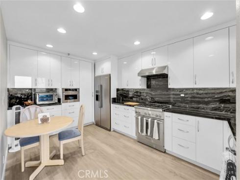 270  Cagney  207 , Newport Beach, CA