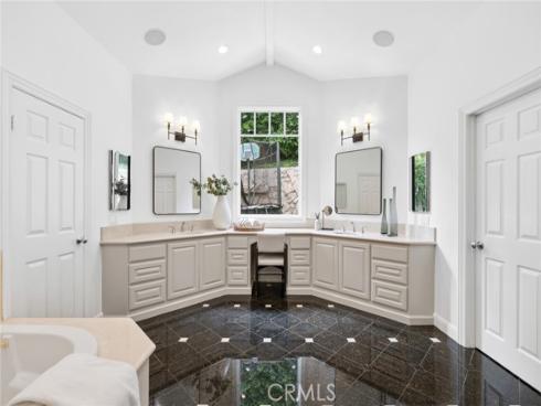1998  Port Edward   Circle, Newport Beach, CA