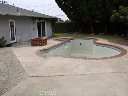 2306  Redlands  , Newport Beach, CA