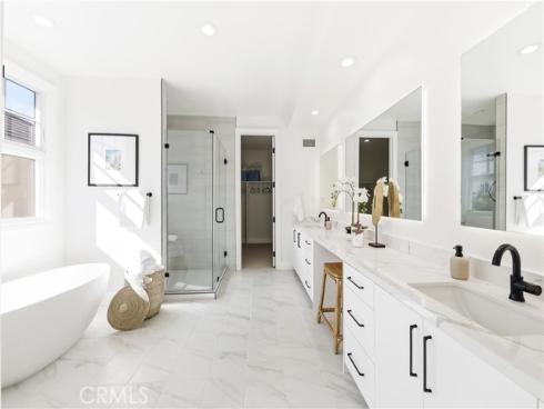 30  Long Bay  , Newport Beach, CA