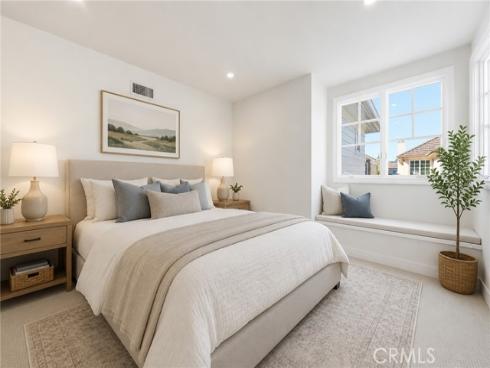 30  Long Bay  , Newport Beach, CA