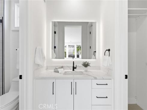 30  Long Bay  , Newport Beach, CA