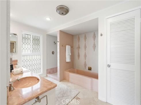 205  Via Lido Soud  , Newport Beach, CA