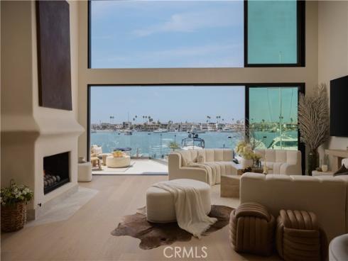 809  Via Lido Soud  , Newport Beach, CA