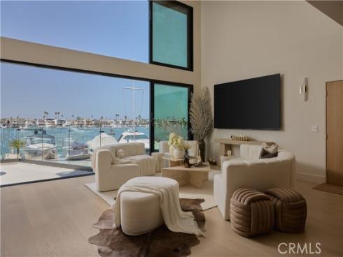 809  Via Lido Soud  , Newport Beach, CA