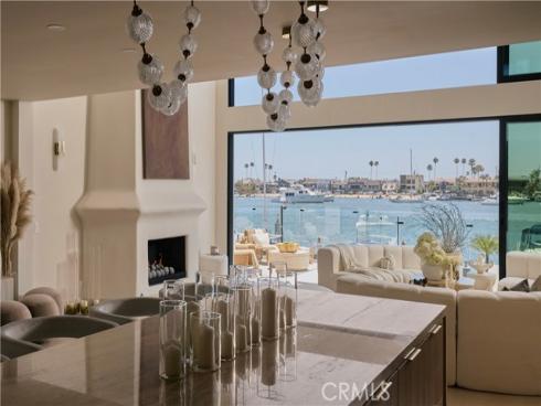 809  Via Lido Soud  , Newport Beach, CA