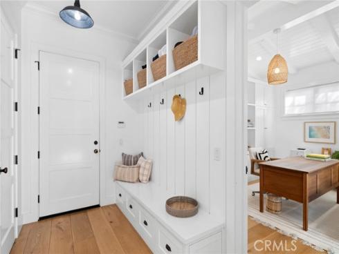 460  Santa Ana   Avenue, Newport Beach, CA