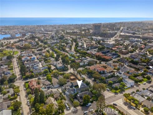 460  Santa Ana   Avenue, Newport Beach, CA
