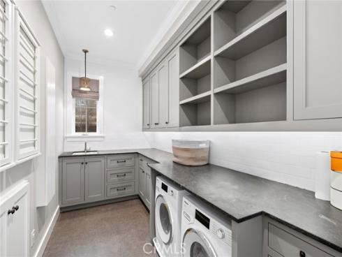 460  Santa Ana   Avenue, Newport Beach, CA