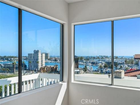 233 Santa Ana , Newport Beach, CA