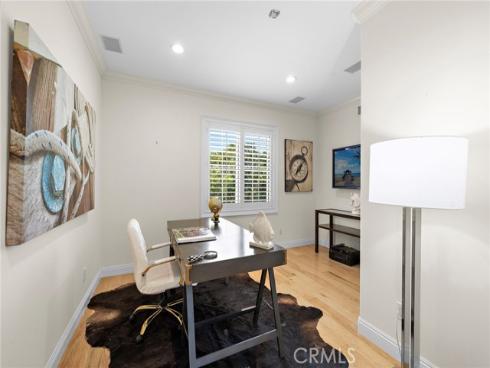 16  Regents  , Newport Beach, CA