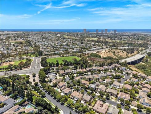 16  Regents  , Newport Beach, CA