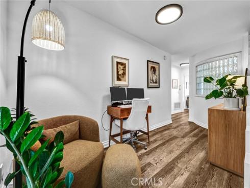 2504  University  , Newport Beach, CA