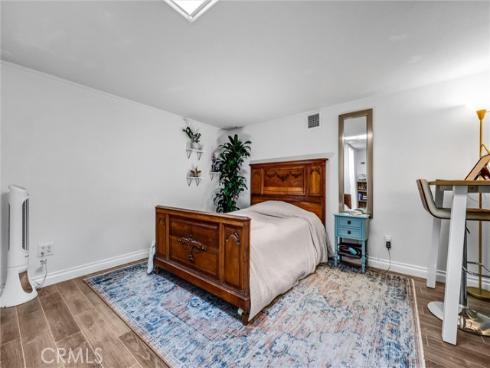 2504  University  , Newport Beach, CA