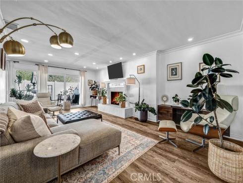 2504  University  , Newport Beach, CA