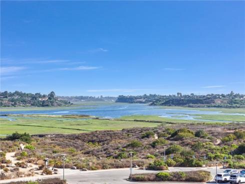 2504  University  , Newport Beach, CA