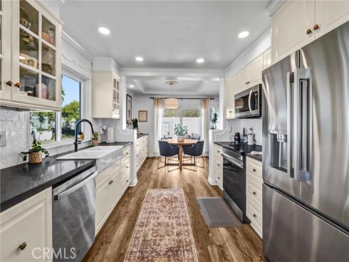 2504  University  , Newport Beach, CA