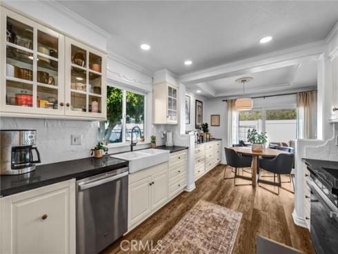 2504  University  , Newport Beach, CA