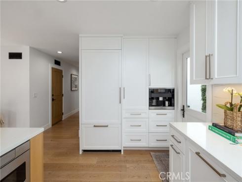 2771 Bayshore , Newport Beach, CA