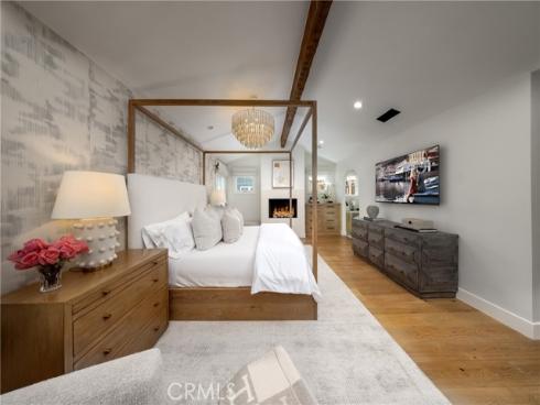 2771 Bayshore , Newport Beach, CA