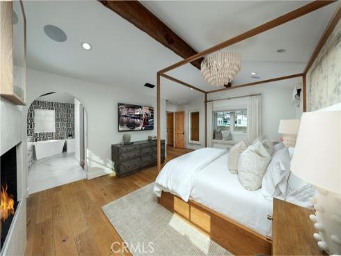 2771 Bayshore , Newport Beach, CA