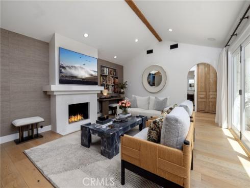 2771 Bayshore , Newport Beach, CA