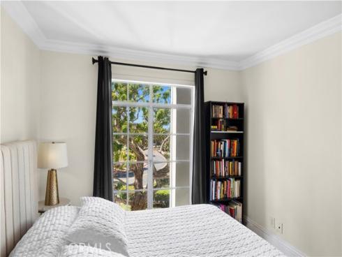 300  Cagney  206 , Newport Beach, CA