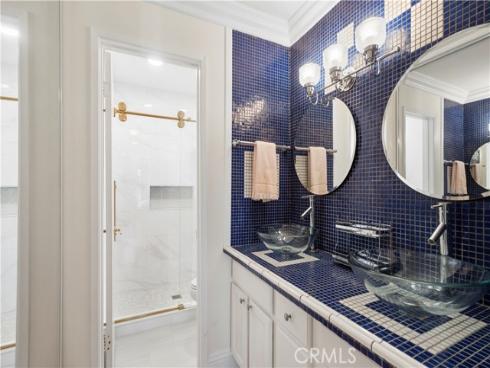 300  Cagney  206 , Newport Beach, CA