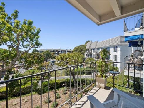 300  Cagney  206 , Newport Beach, CA