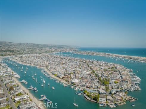 225  Diamond  , Newport Beach, CA