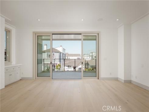 225  Diamond  , Newport Beach, CA
