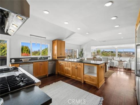 608 Saint James Place, Newport Beach, CA