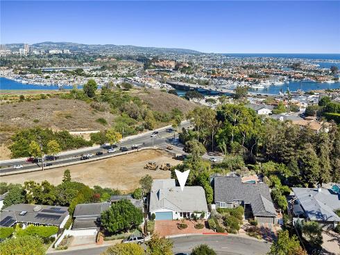 608 Saint James Place, Newport Beach, CA