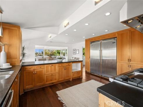 608 Saint James Place, Newport Beach, CA