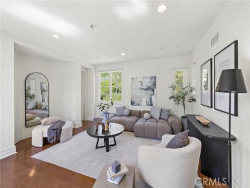 28 Sandy Cv , Newport Coast, CA