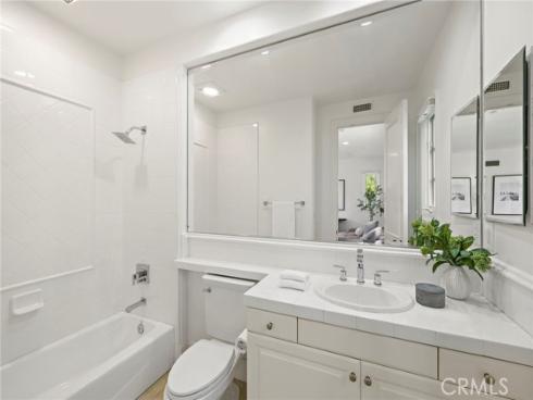 28 Sandy Cv , Newport Coast, CA