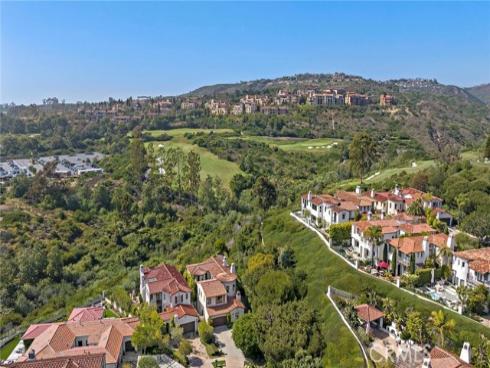 28 Sandy Cv , Newport Coast, CA