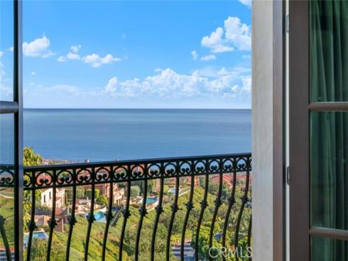 18 Sail Vista , Newport Coast, CA