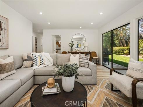 1281  Country Hills  , North Tustin, CA