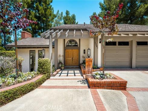 1281  Country Hills  , North Tustin, CA